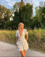 ISABELLA | ROBE COURTE FLEURIE À VOLANTS
